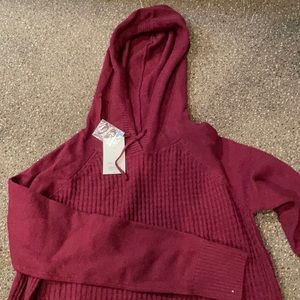hooded pullover sweater